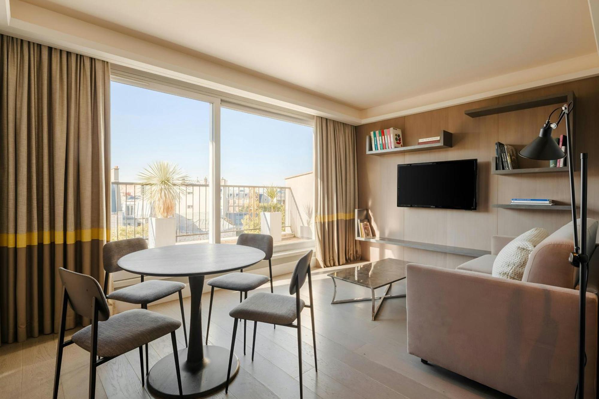 Suite Rooftop avec vue panoramique Tour Eiffel